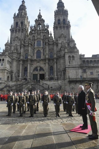 Santalices, na Ofrenda da Translación : “Pedimos a paz e pedimos pola paz”